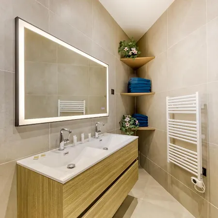 Apartment Montmartre Cour Parisienne Parking Offert - Sacre-coeur