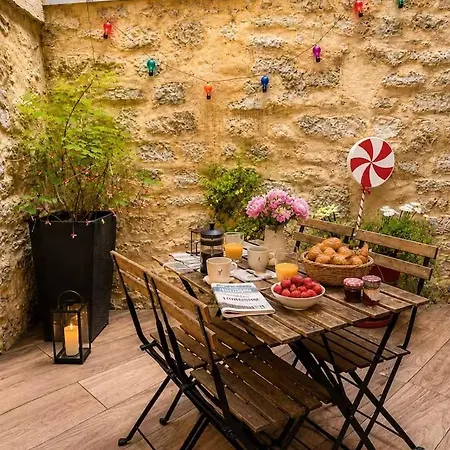 Appartamento Parking Gratuit - Montmartre Charme&patio Privé - Sacré-cœur Metro Anvers Parigi